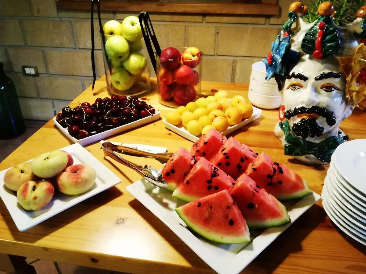 Hotel Villa Laura - Antico Borgo Di Sicilia Milici