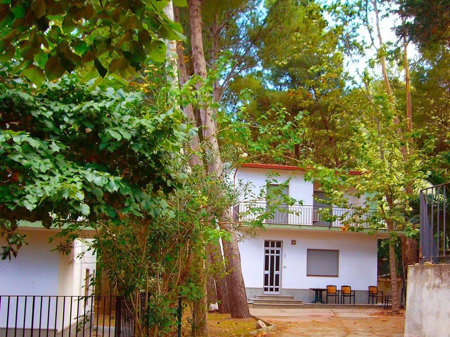 Villa Laura - Antico Borgo Di Sicilia Milici 4*,