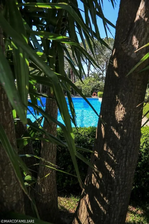 Hotel Villa Laura - Antico Borgo Di Sicilia Milici